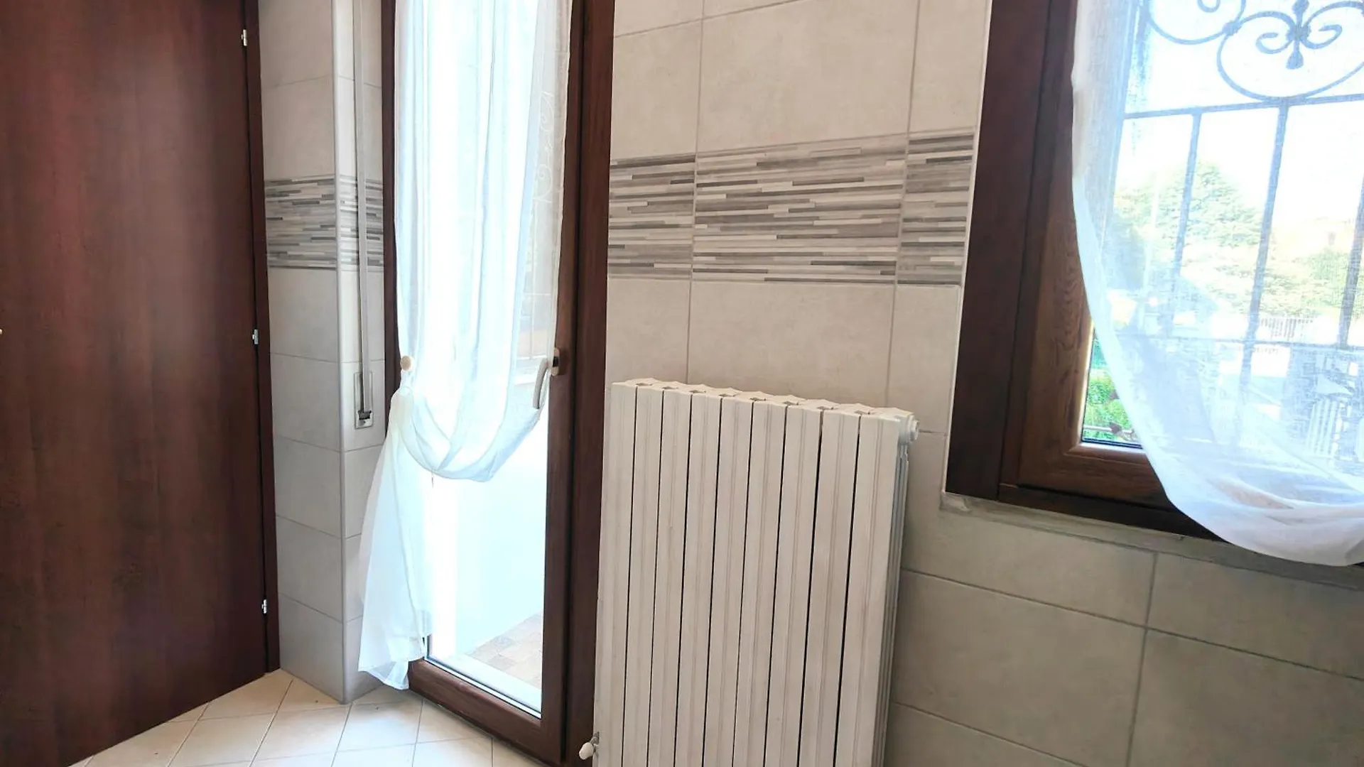 Oltrepo' Guest House Voghera 0*,  Ιταλία